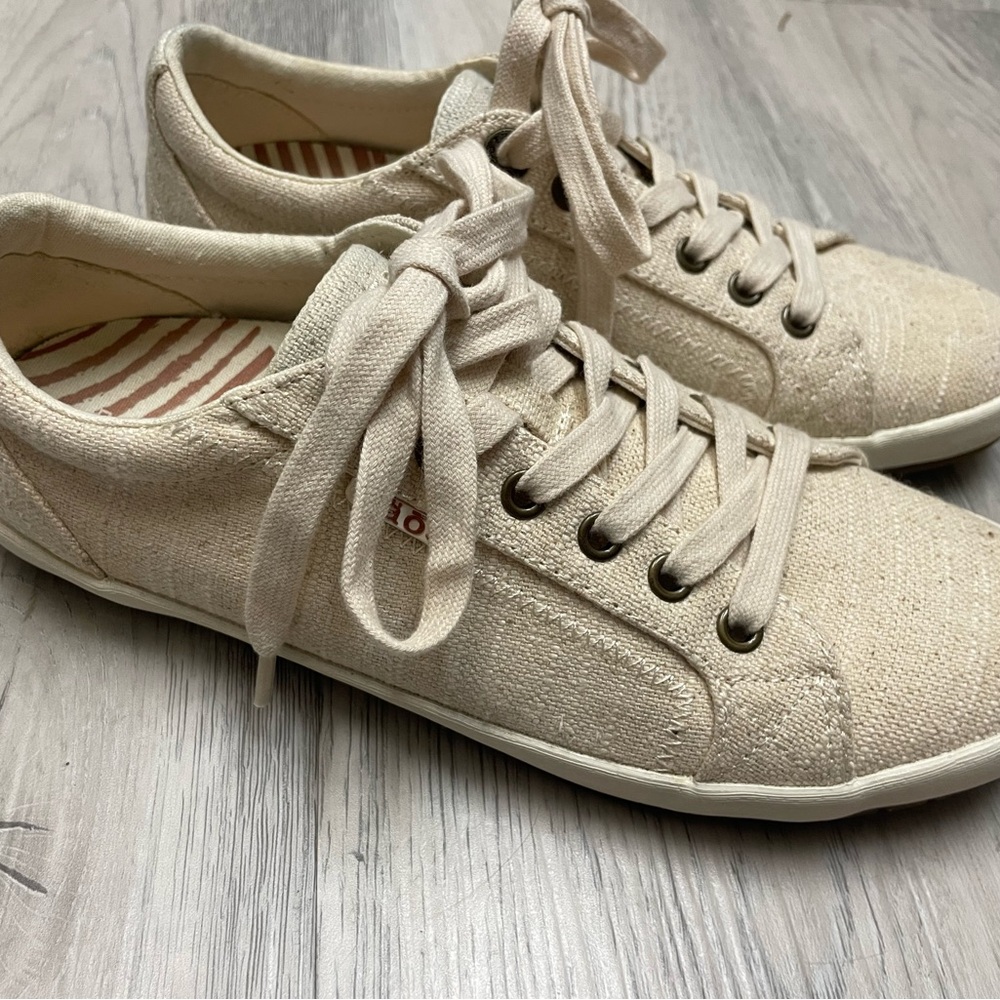 Taos Footwear Beige Canvas Sneakers